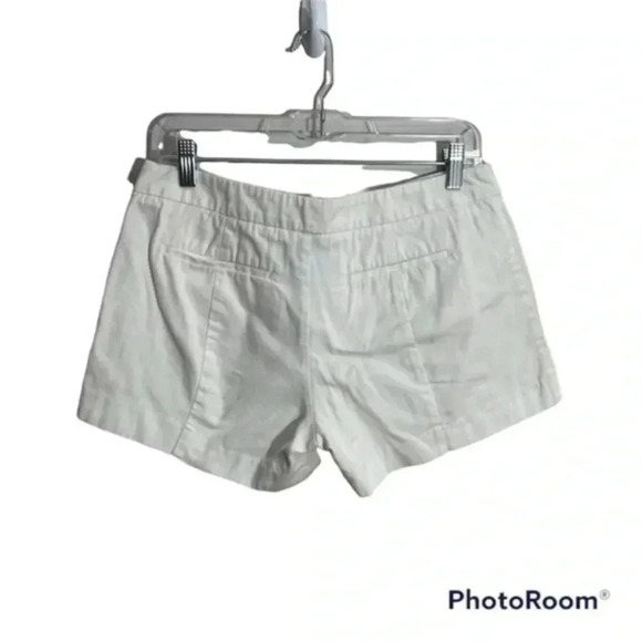 🍁 Gap white khaki shorts 4 - Picture 2 of 6